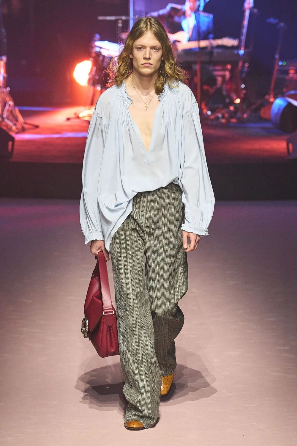 Gucci Fall Winter 2023 2024 Runway Magazine 18
