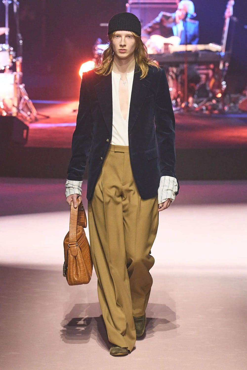 Gucci Fall Winter 2023 2024 Runway Magazine 21