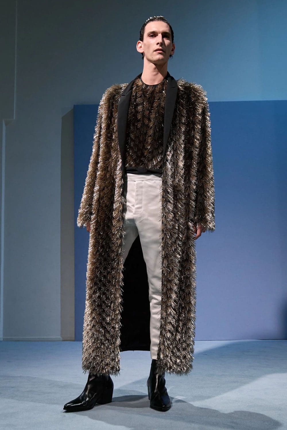 Jean Paul Gaultier 高级定制春夏 2023 海德尔阿克曼 Runway 14杂志