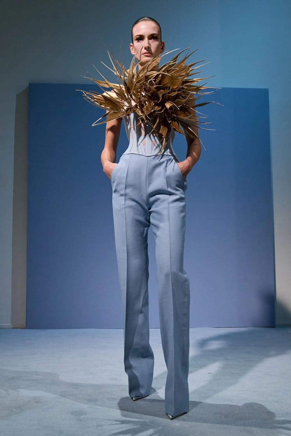 Jean Paul Gaultier 高级定制春夏 2023 海德尔阿克曼 Runway 18杂志