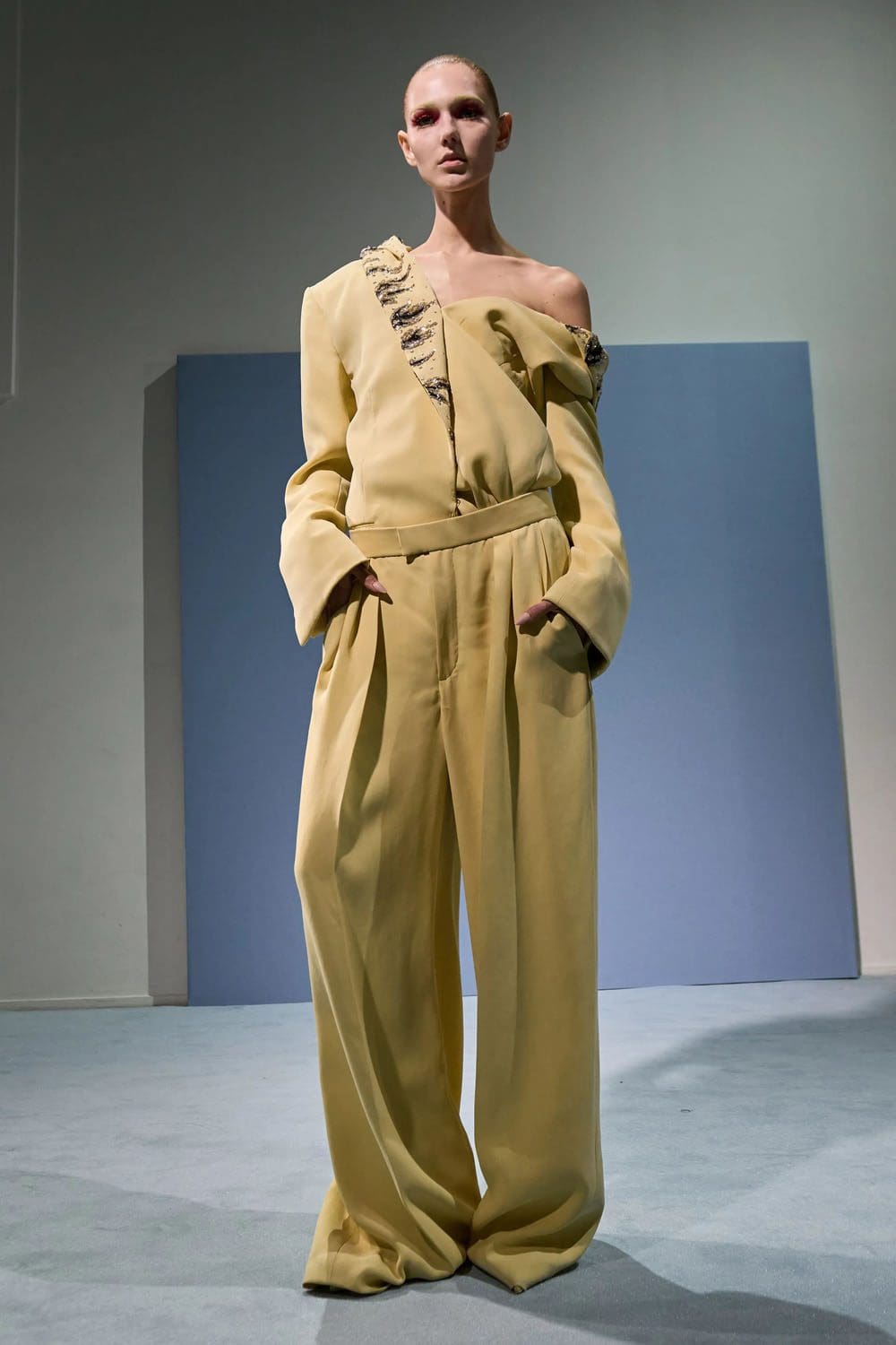 Jean Paul Gaultier 高级定制春夏 2023 海德尔阿克曼 Runway 19杂志