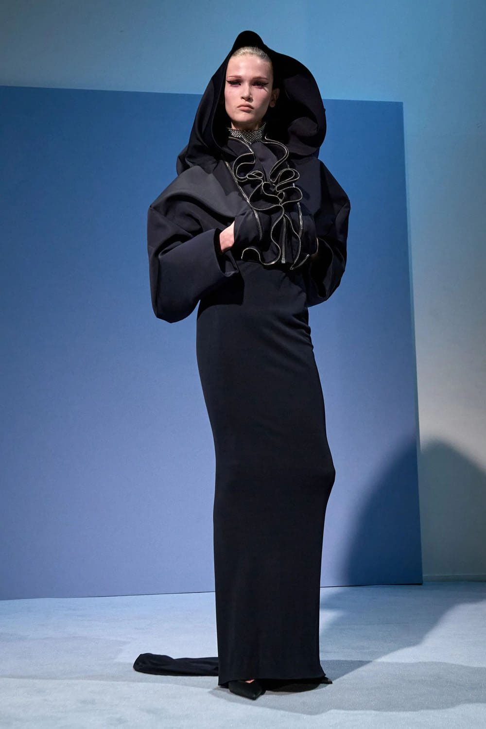 Jean Paul Gaultier 高级定制春夏 2023 海德尔阿克曼 Runway 24杂志