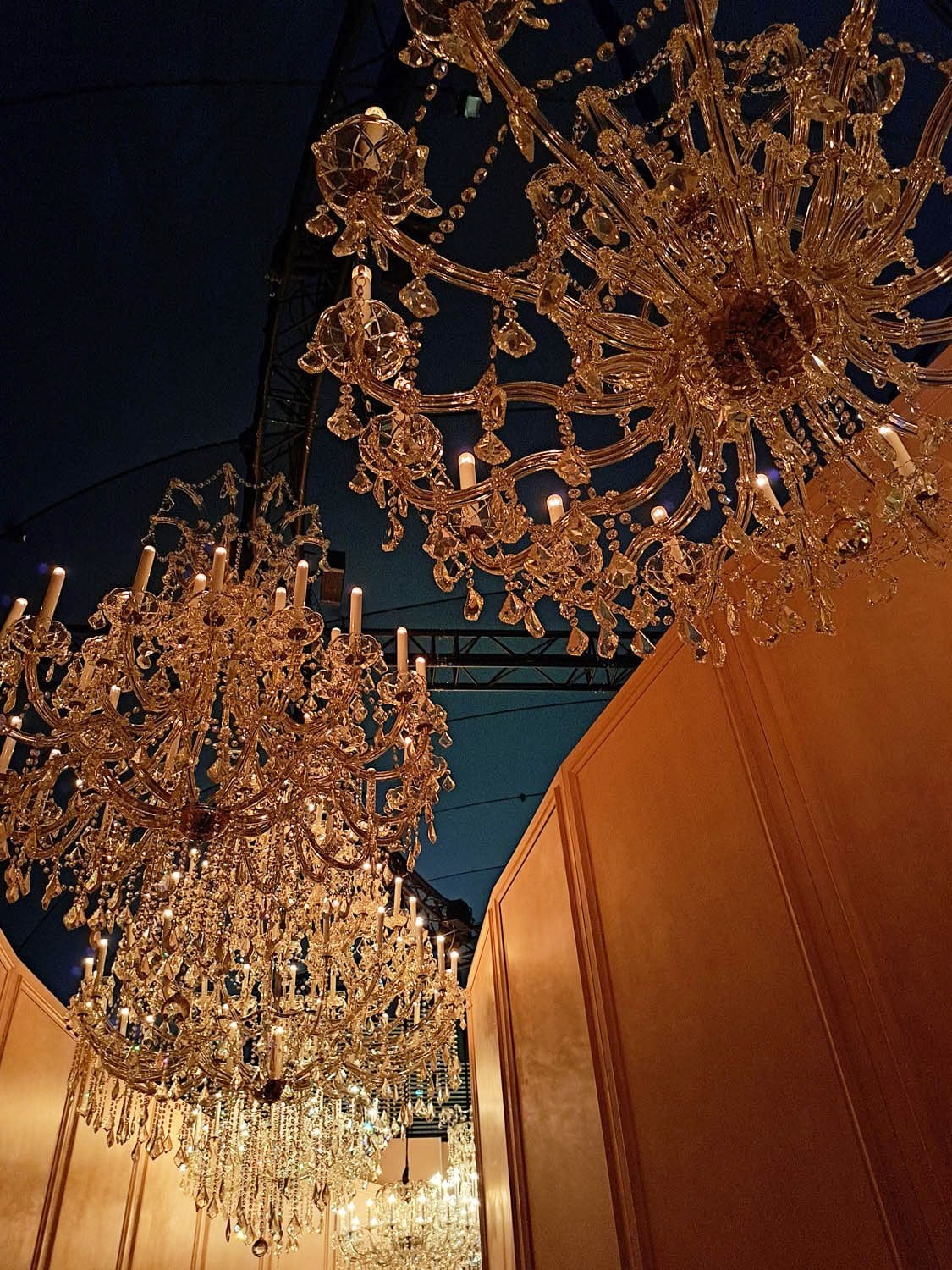 Exposition immersive Le Grand Numero de Chanel par RUNWAY CHARGEUR 34