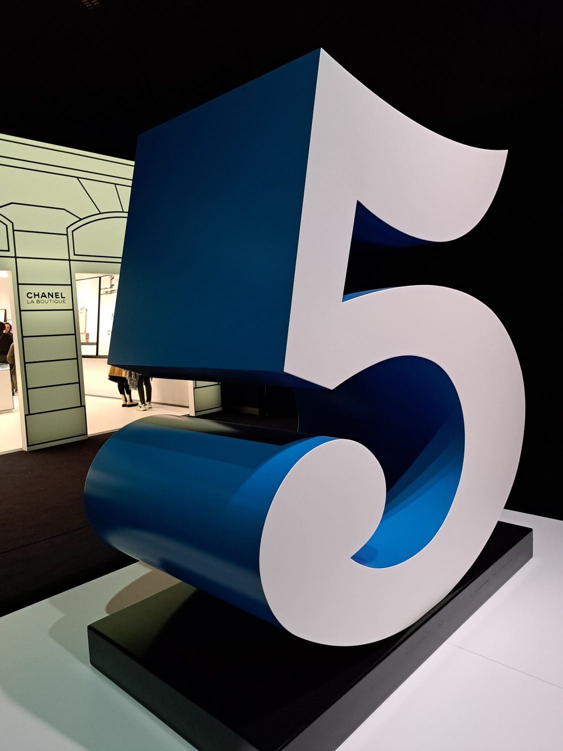 Exposition immersive Le Grand Numero de Chanel par RUNWAY CHARGEUR 63