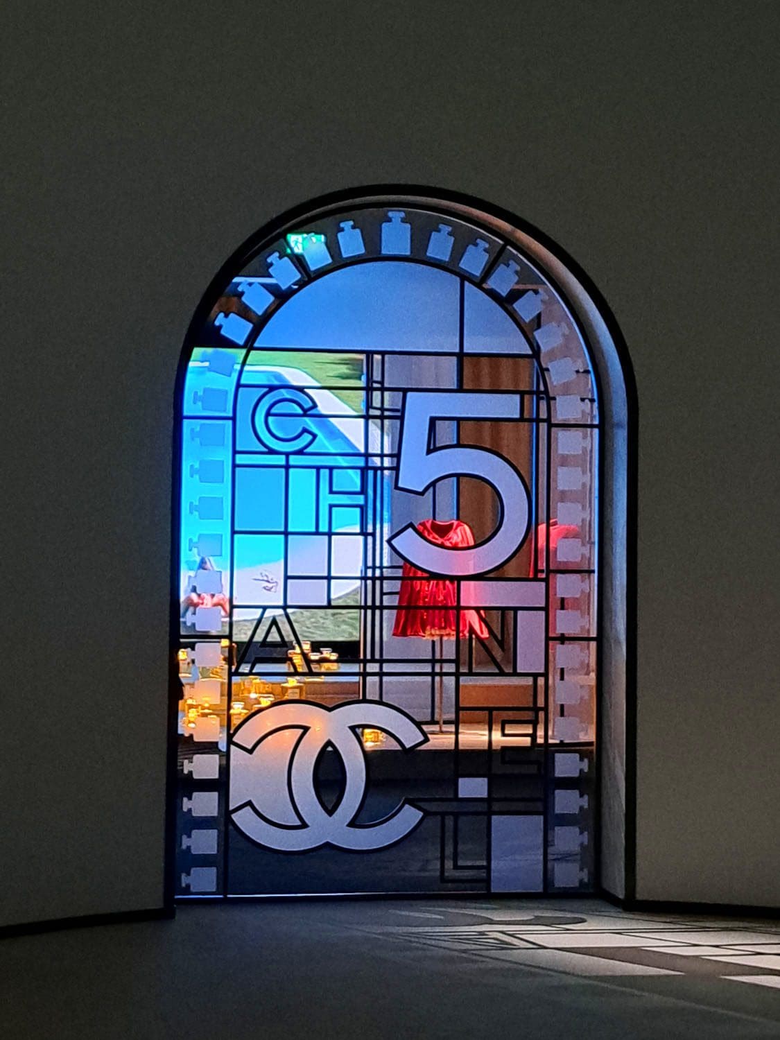 Exposition immersive Le Grand Numero de Chanel par RUNWAY CHARGEUR 8