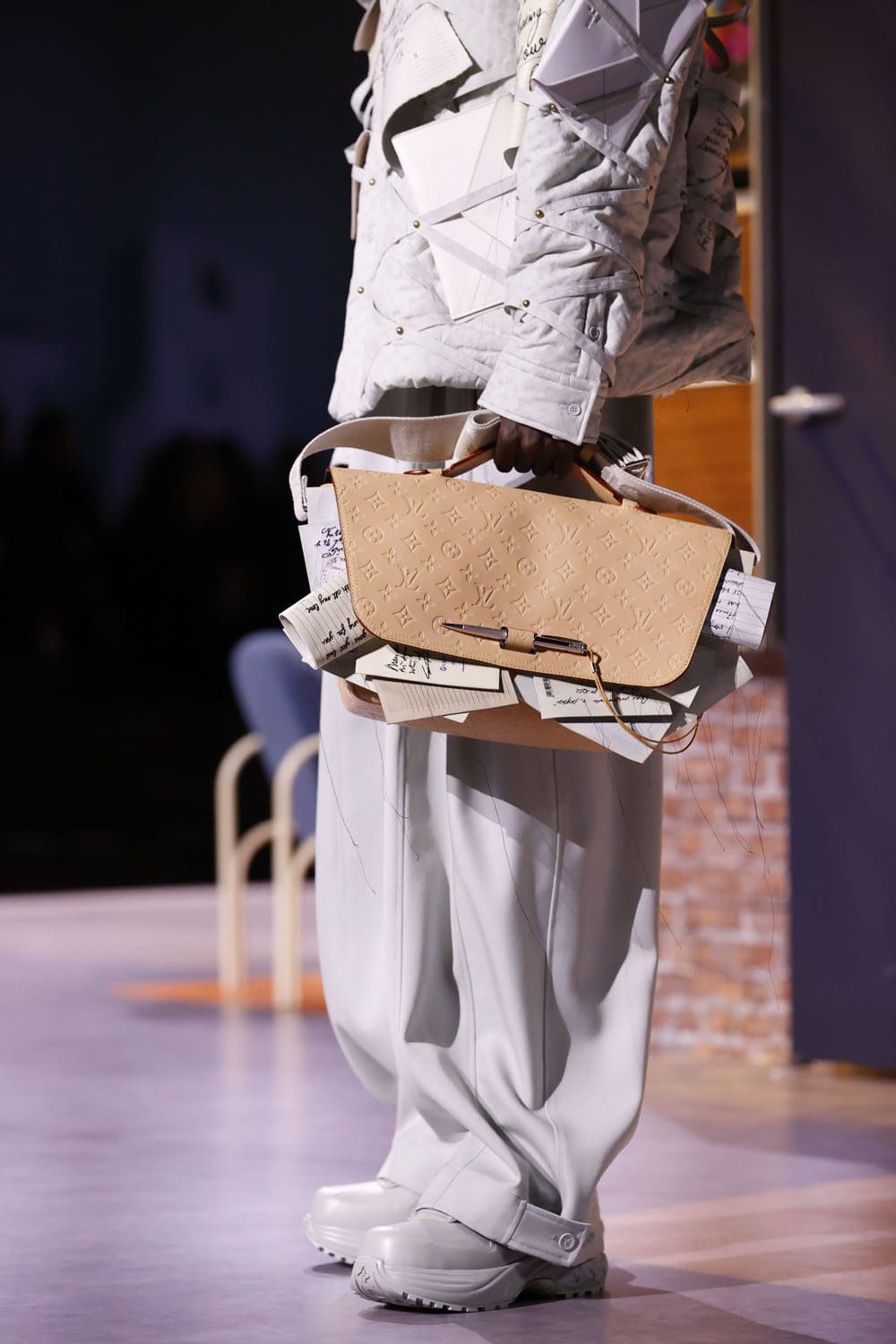 路易威登秋冬系列 2023 2024 男装特写细节 Runway 49杂志