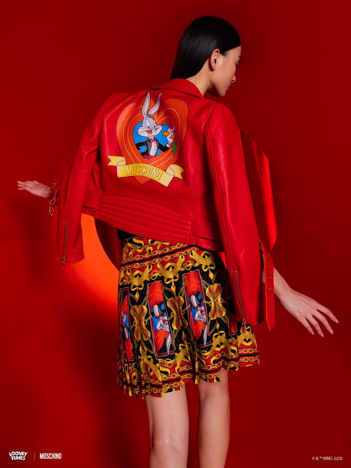 Moschino Bugs Bunny colección cápsula Runway Magazine 1