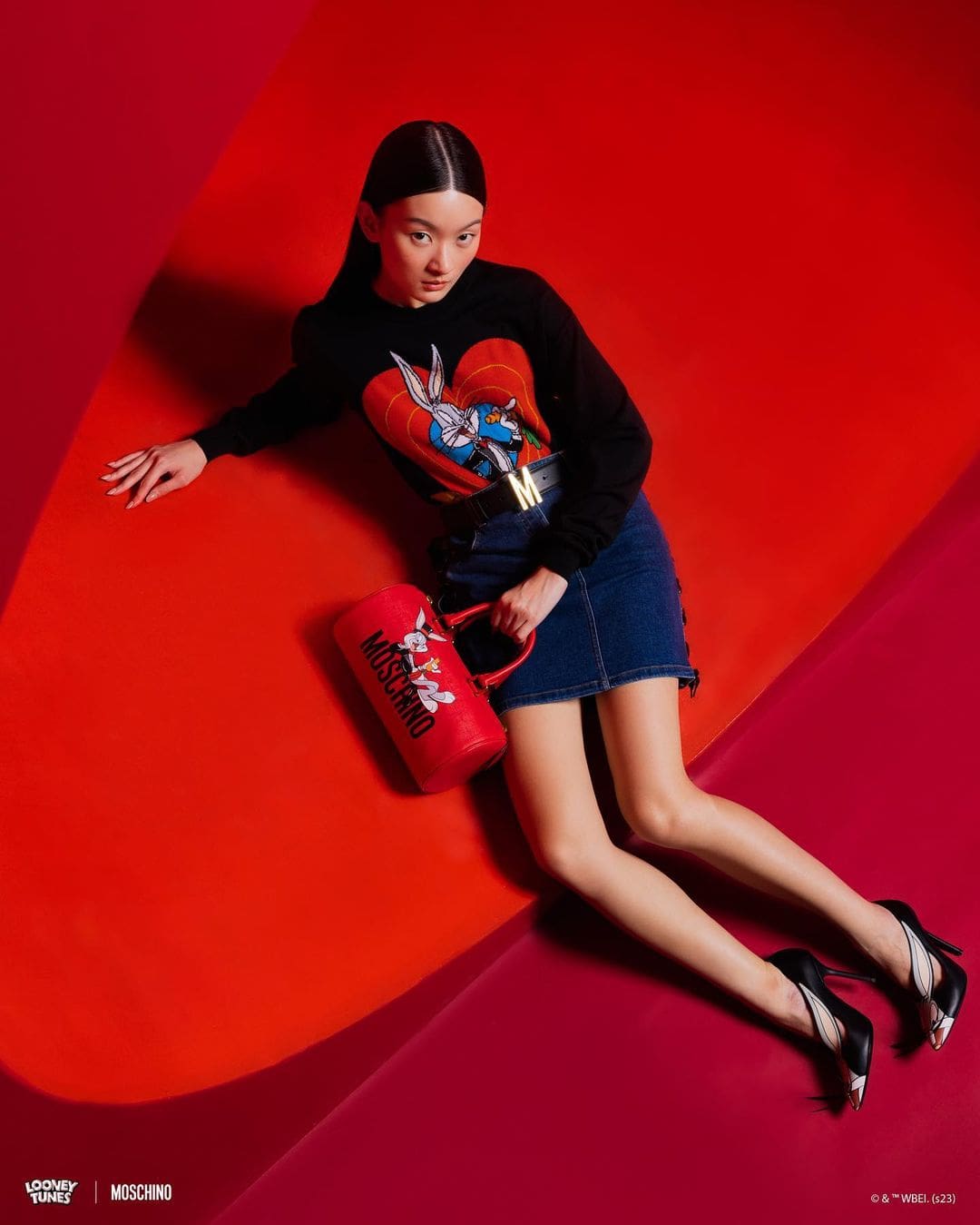 Moschino Bugs Bunny colección cápsula Runway Magazine 14