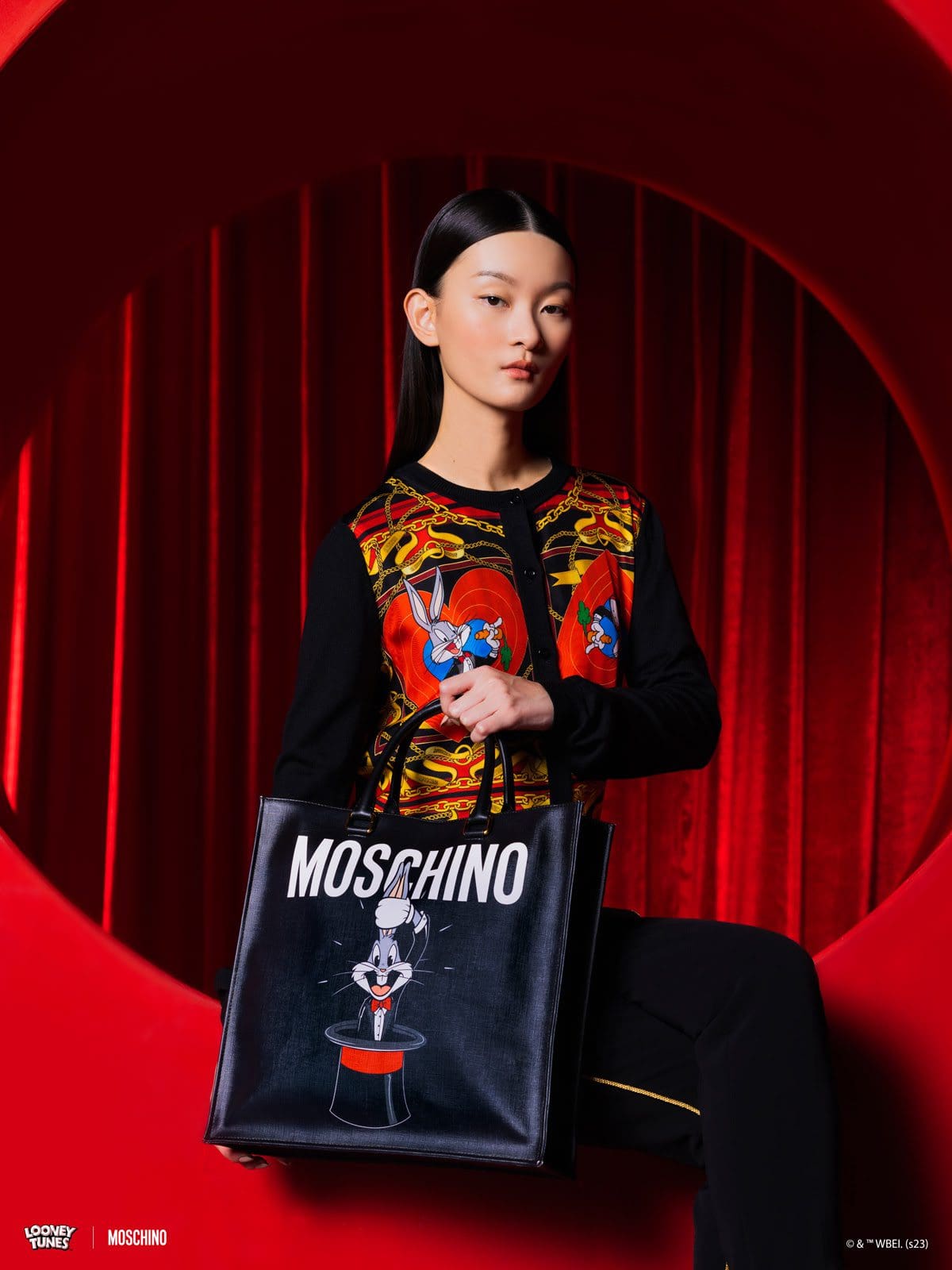 Moschino Bugs Bunny colección cápsula Runway Magazine 3