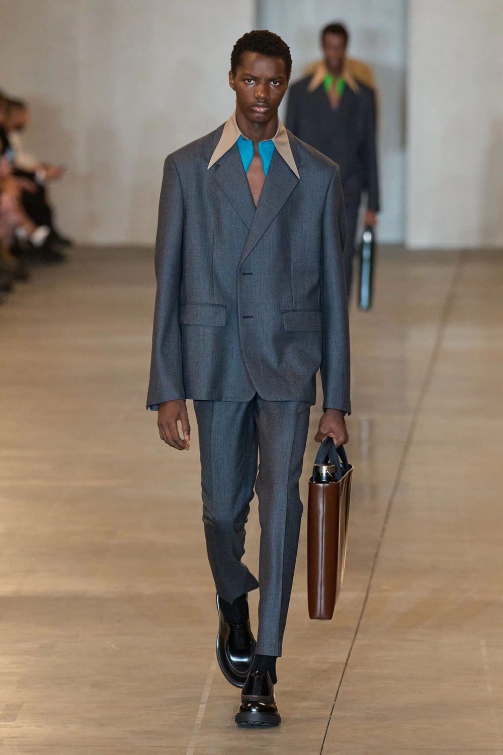 Prada Otoño Invierno 2023 2024 Ropa de Caballero Runway Magazine 11