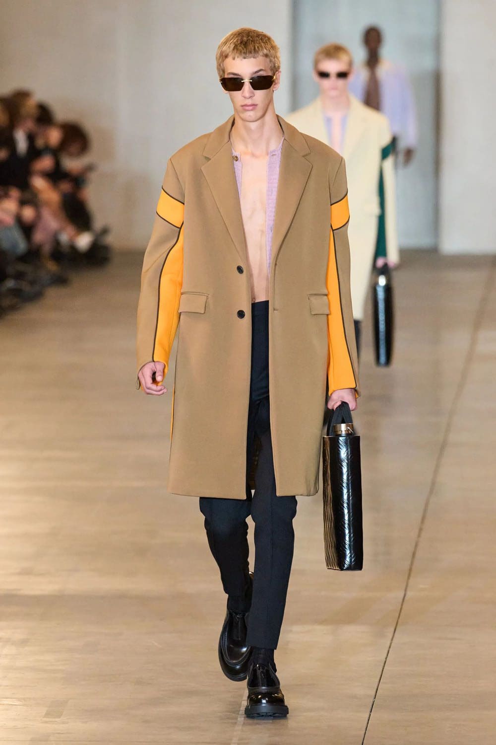 Prada Otoño Invierno 2023 2024 Ropa de Caballero Runway Magazine 39