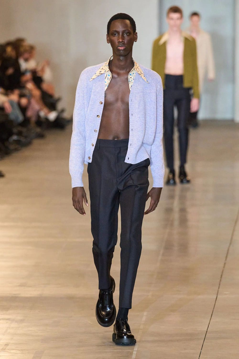 Prada Otoño Invierno 2023 2024 Ropa de Caballero Runway Magazine 41