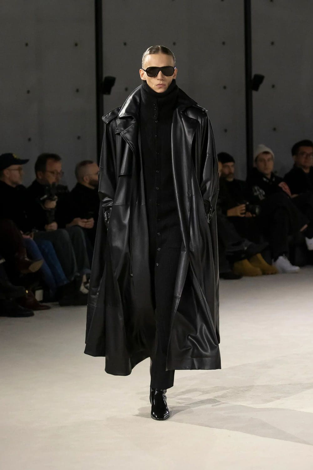 Saint Laurent Automne Hiver 2023 2024 Vêtements pour hommes Runway Magazine 30