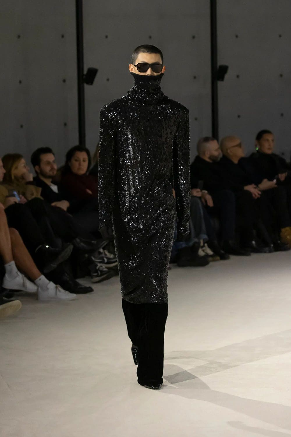 Saint Laurent Automne Hiver 2023 2024 Vêtements pour hommes Runway Magazine 39
