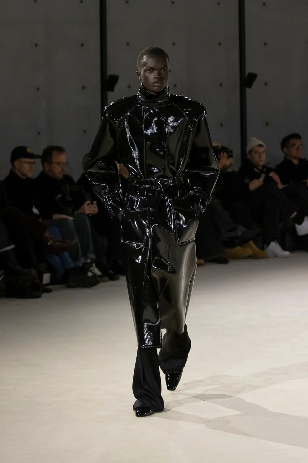 Saint Laurent Automne Hiver 2023 2024 Vêtements pour hommes Runway Magazine 4