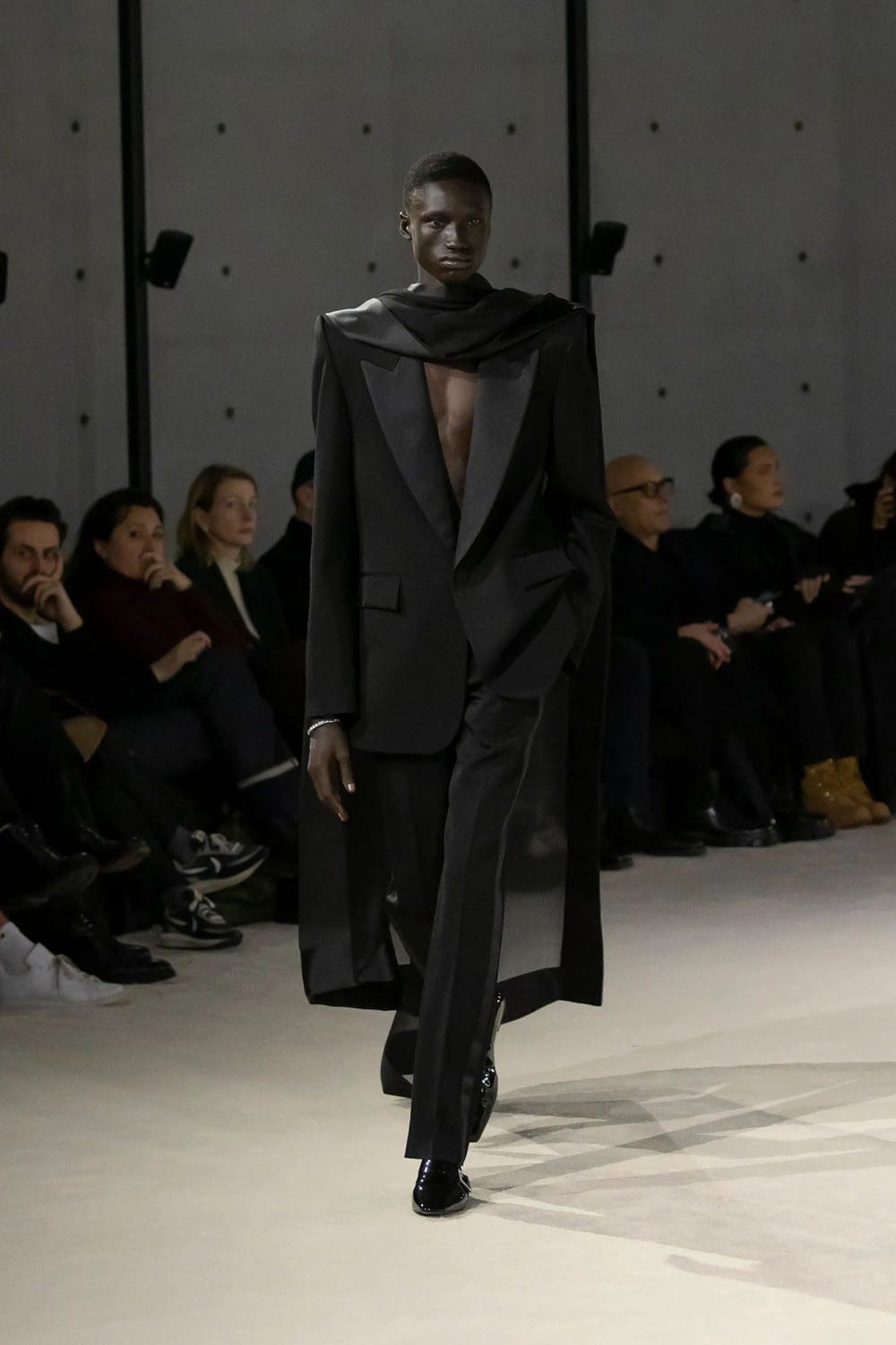 Saint Laurent Automne Hiver 2023 2024 Vêtements pour hommes Runway Magazine 47