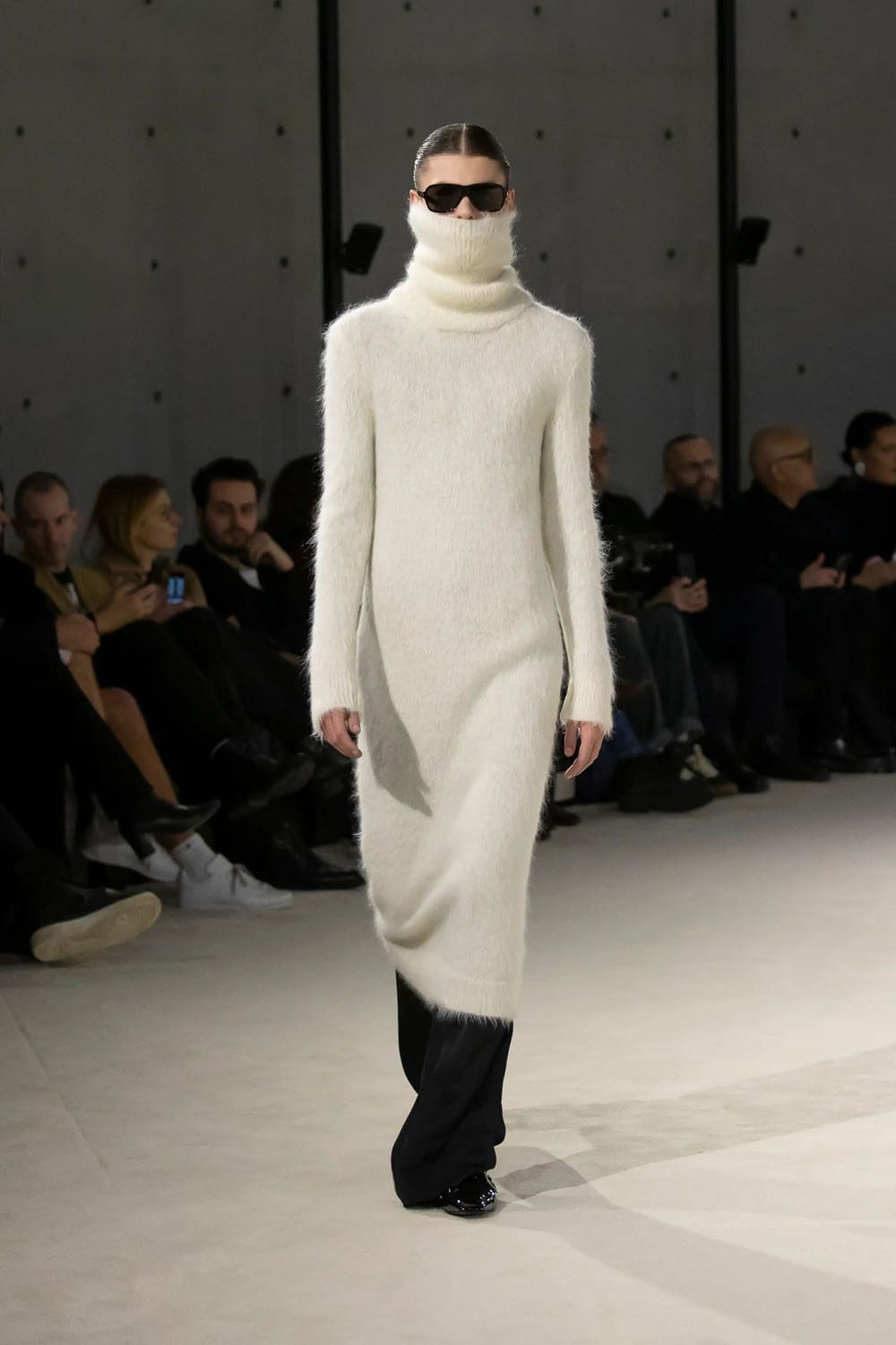 Saint Laurent Automne Hiver 2023 2024 Vêtements pour hommes Runway Magazine 5