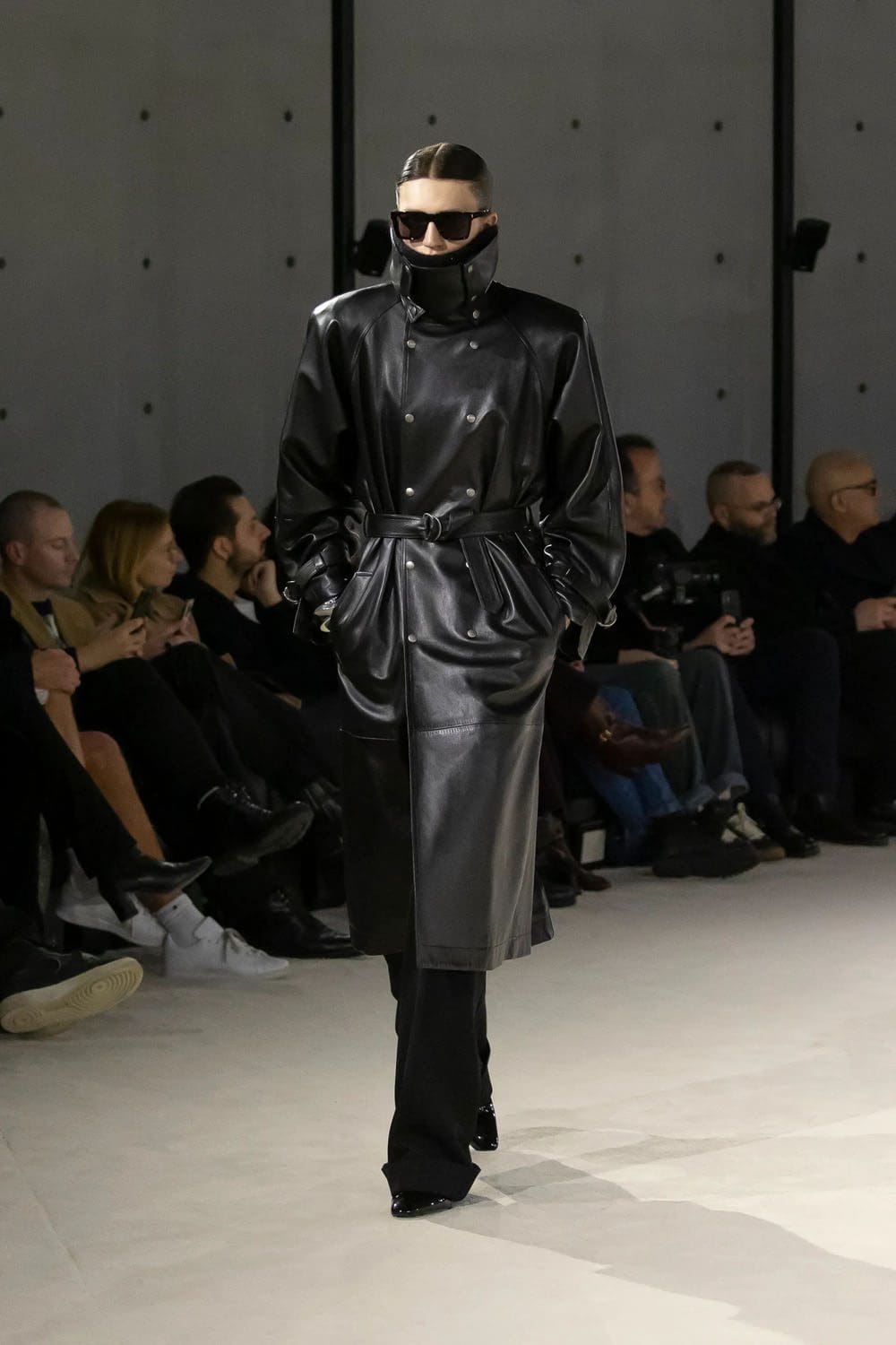 Saint Laurent Automne Hiver 2023 2024 Vêtements pour hommes Runway Magazine 6