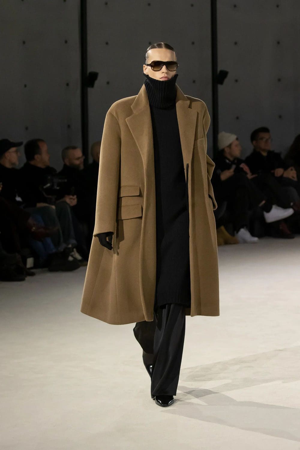 Saint Laurent Automne Hiver 2023 2024 Vêtements pour hommes Runway Magazine 7