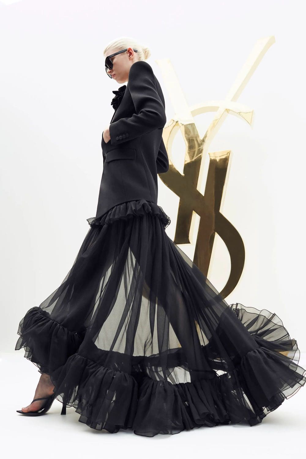 Complejo turístico Saint Laurent 2023 Runway Magazine 28