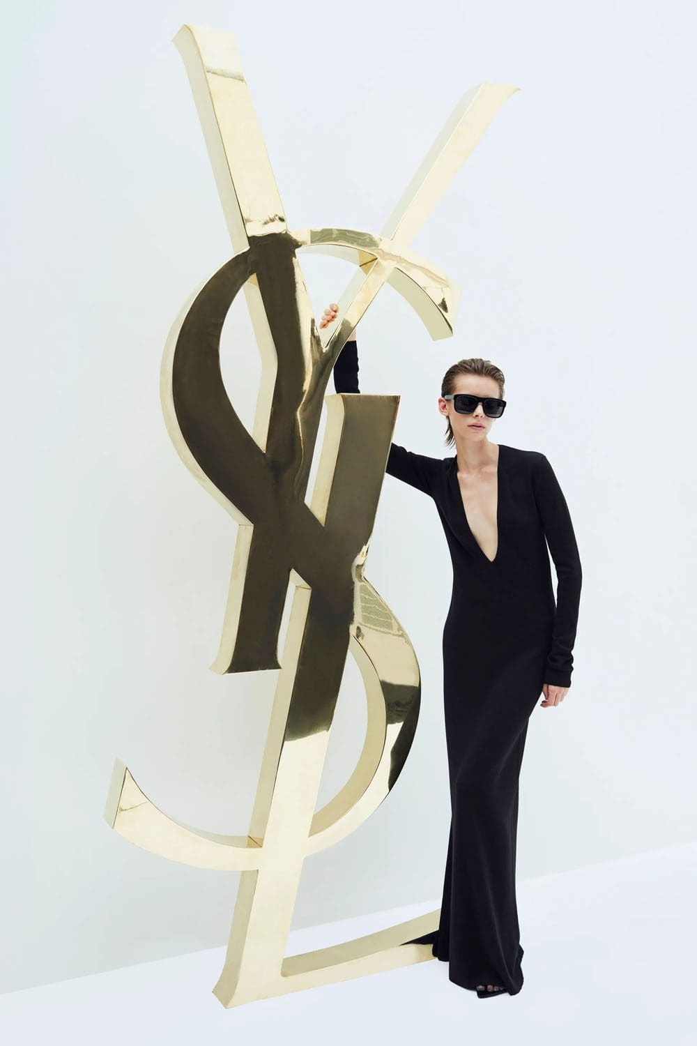 Complejo turístico Saint Laurent 2023 Runway Magazine 33
