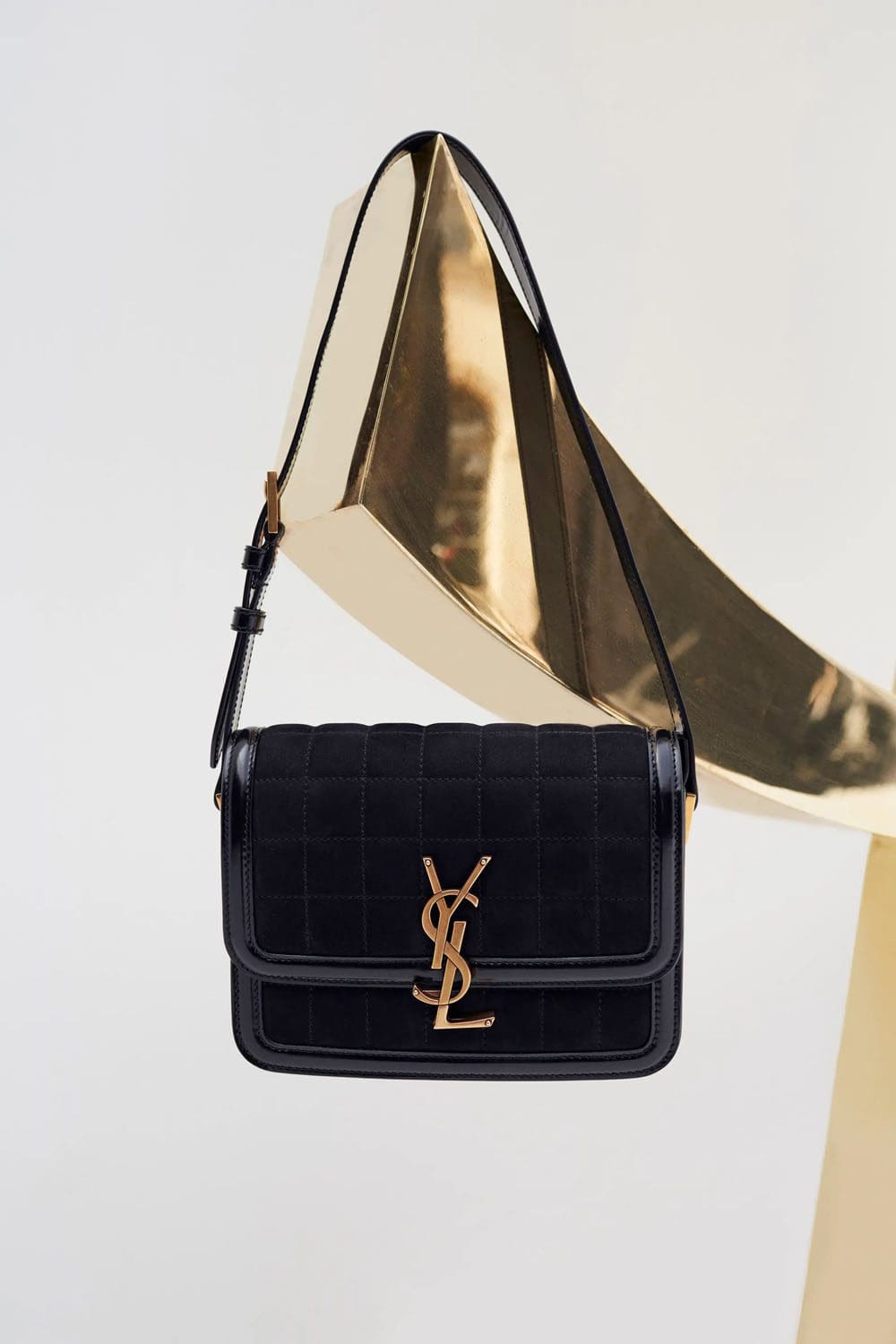 Complejo turístico Saint Laurent 2023 Runway Magazine 34