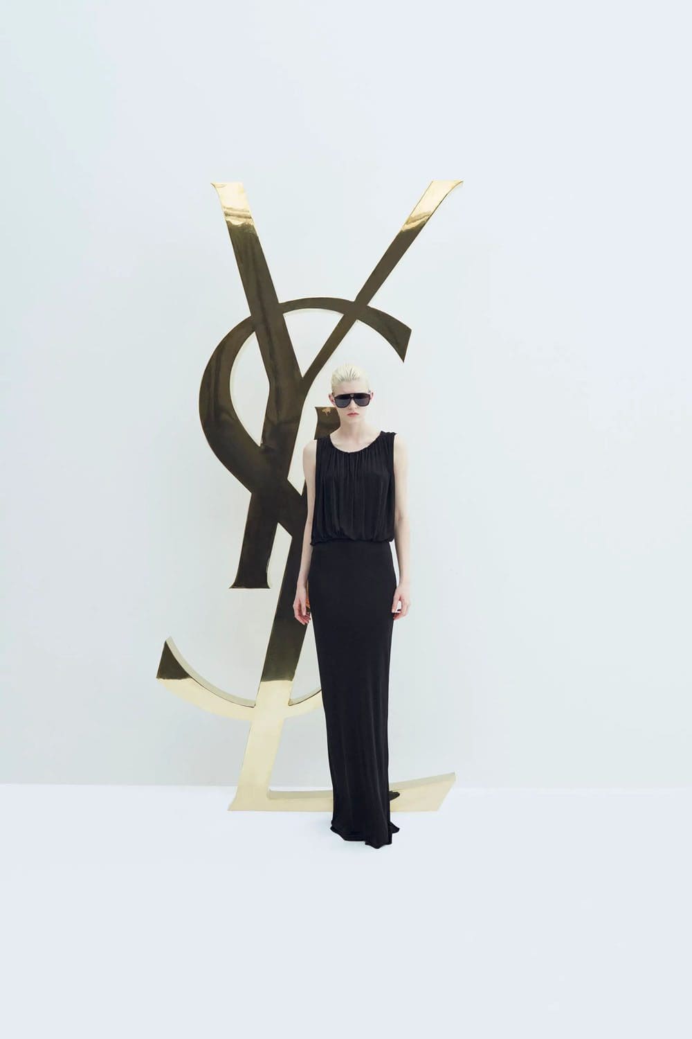 Complejo turístico Saint Laurent 2023 Runway Magazine 38