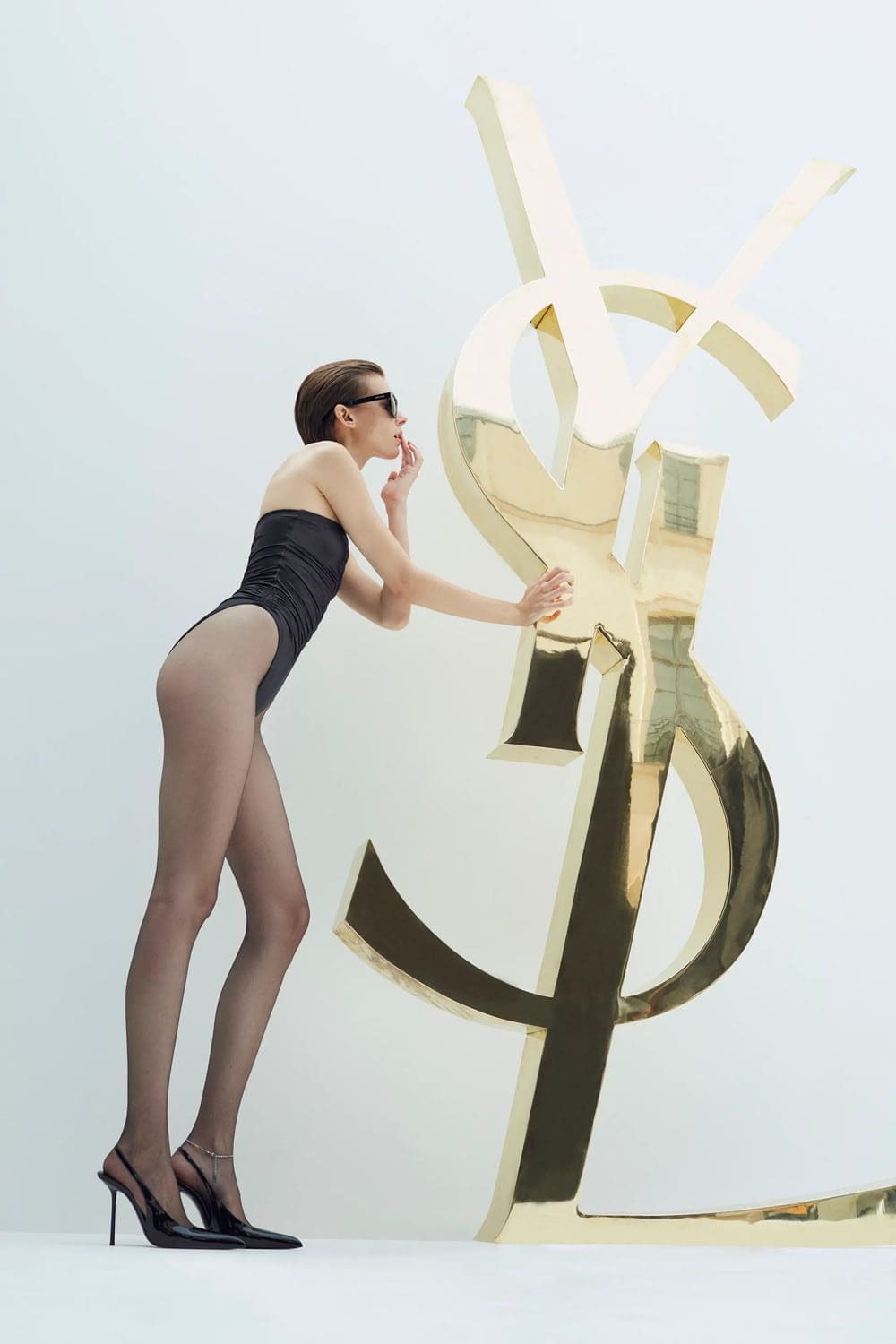 Complejo turístico Saint Laurent 2023 Runway Magazine 41