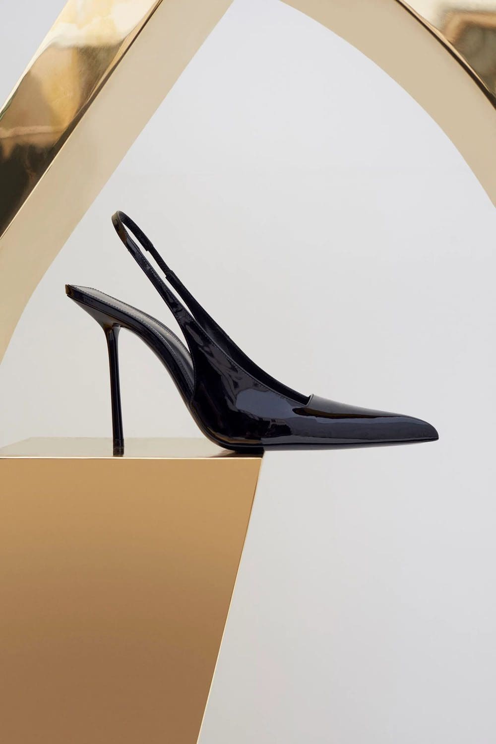 Complejo turístico Saint Laurent 2023 Runway Magazine 52