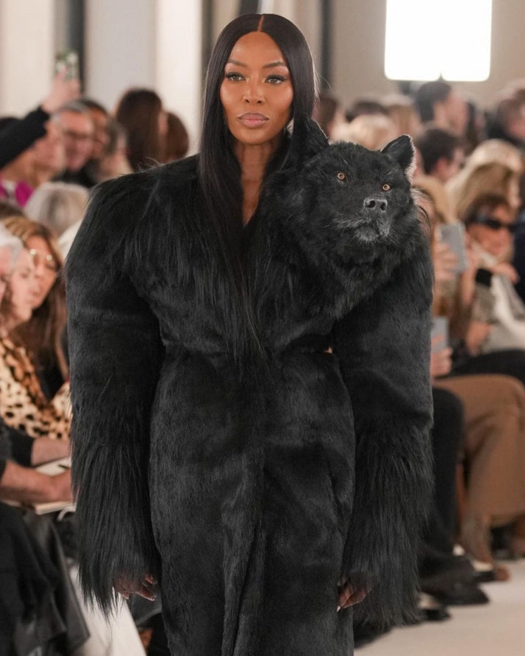 Schiaparelli Taxidermie Haute Couture Printemps Été 2023 Runway Magazine 10