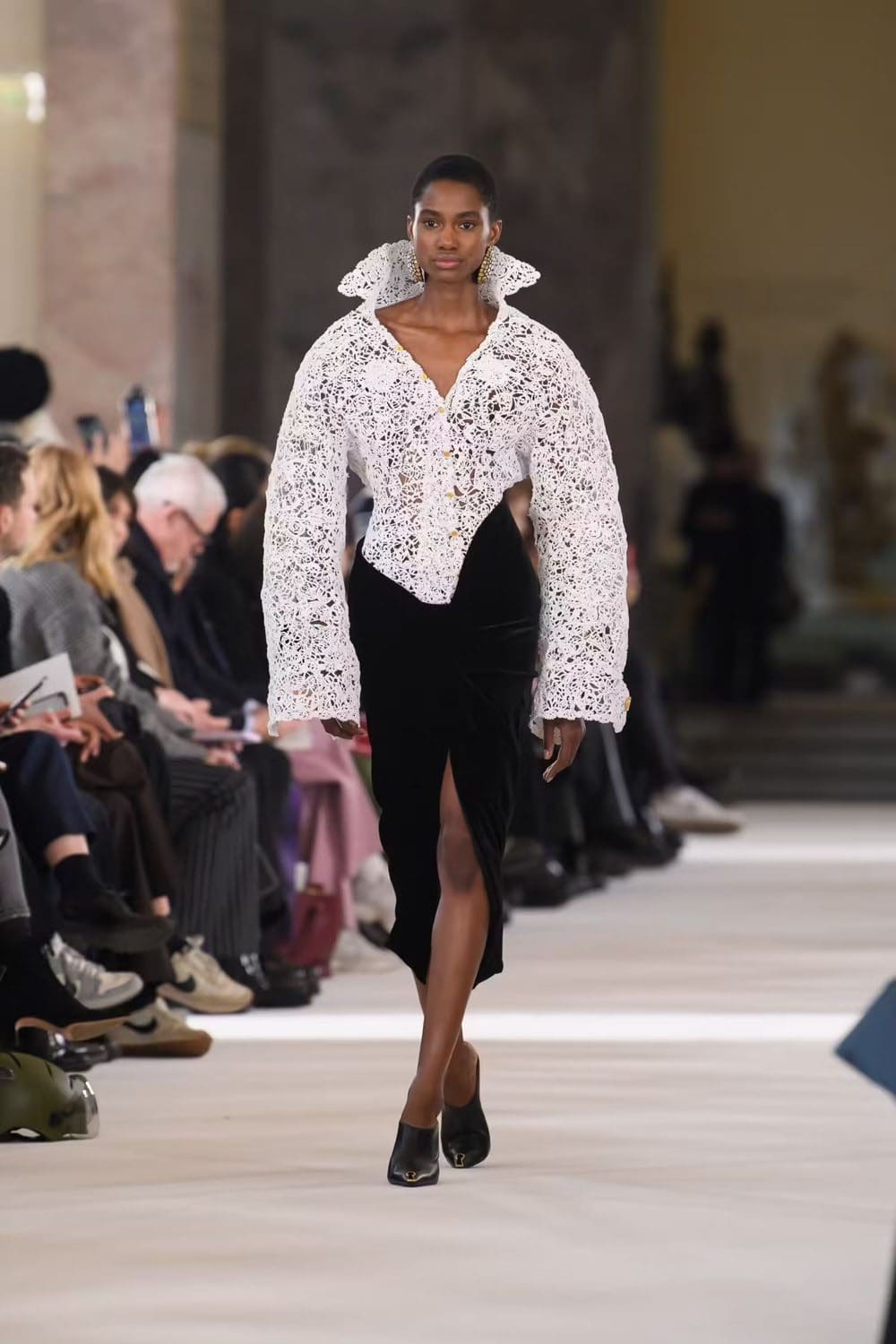 Schiaparelli Taxidermie Haute Couture Printemps Été 2023 Runway Revue 12 1