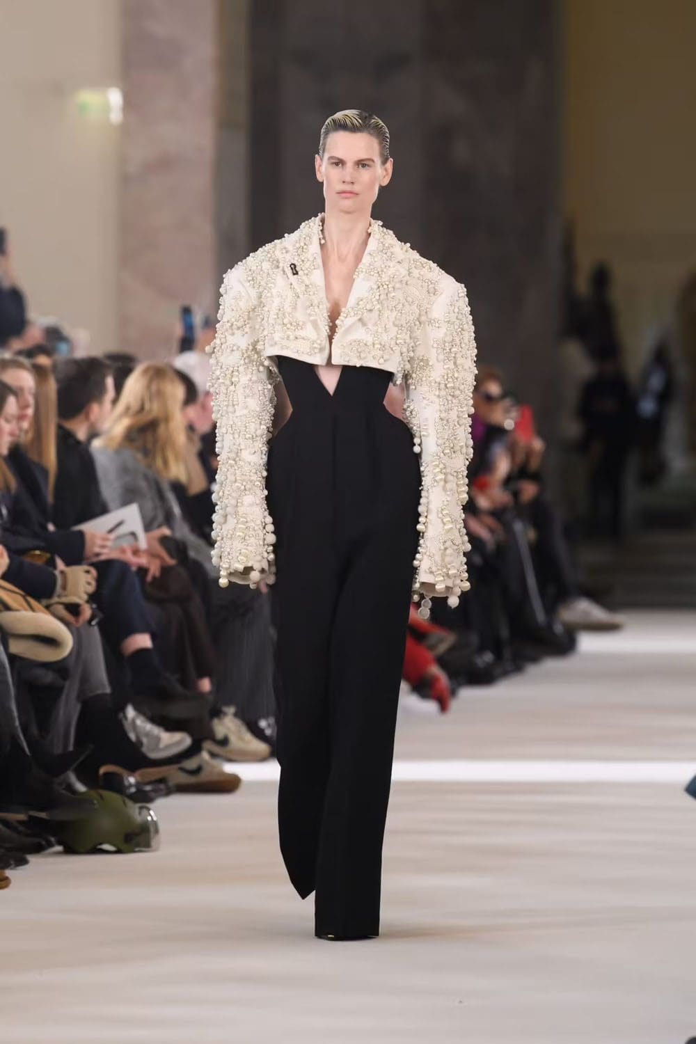 Schiaparelli Taxidermie Haute Couture Printemps Été 2023 Runway Magazine 21