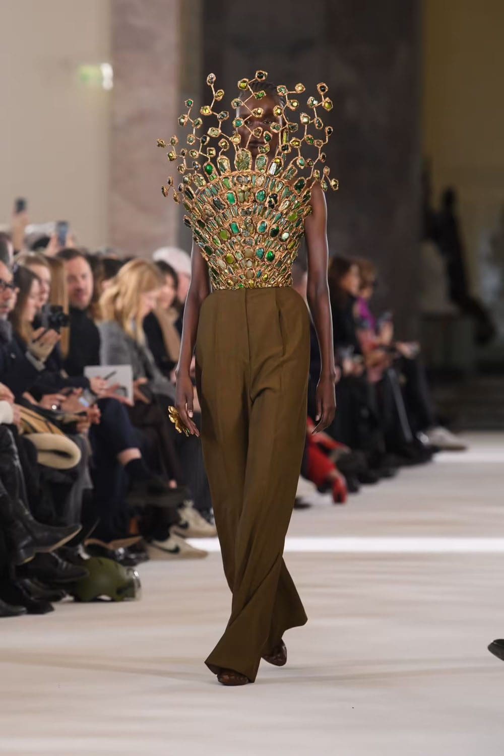 Schiaparelli Taxidermie Haute Couture Printemps Été 2023 Runway Magazine 26