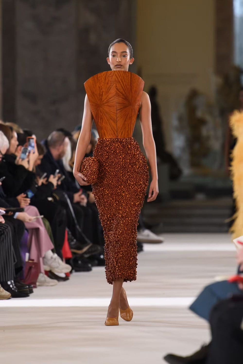 Schiaparelli Taxidermie Haute Couture Printemps Été 2023 Runway Revue 4 1