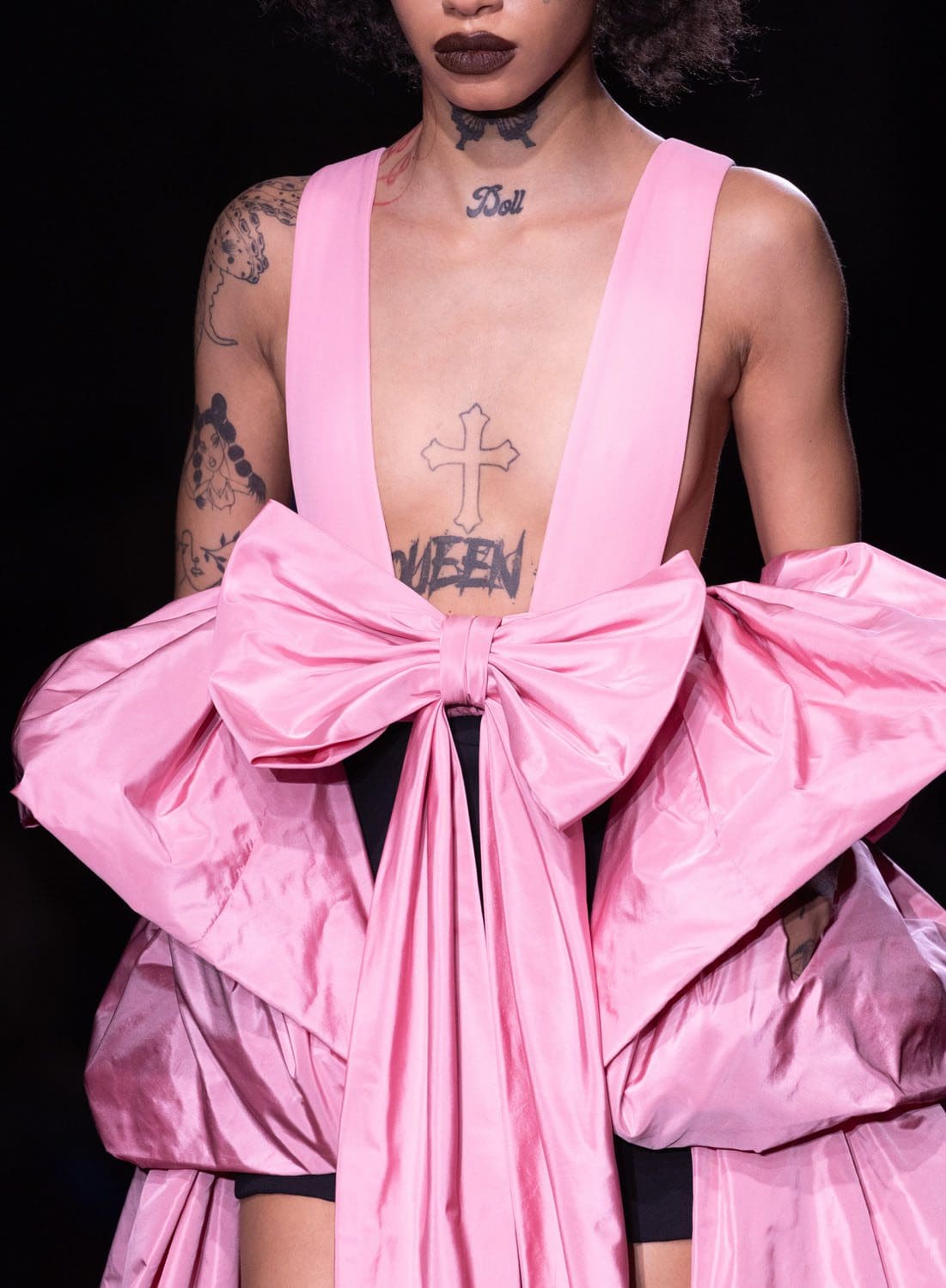 Valentino Couture Printemps Été 2023 Détails Gros plan Runway Magazine 7