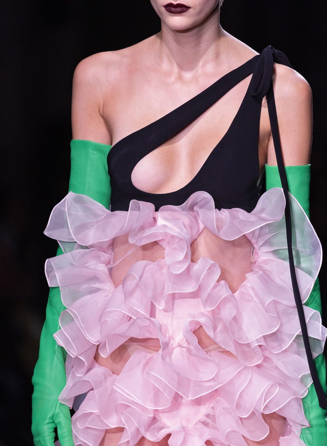 Valentino Couture Printemps Été 2023 Détails Gros plan Runway Magazine 8