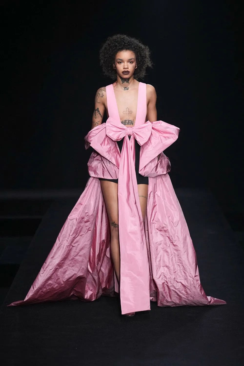 Valentino Haute Couture Printemps Été 2023 Runway Magazine 21