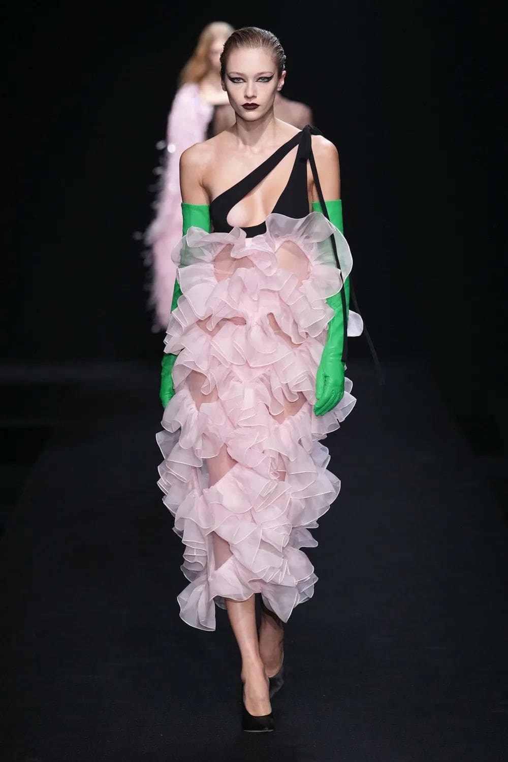 Valentino Haute Couture Printemps Été 2023 Runway Magazine 23