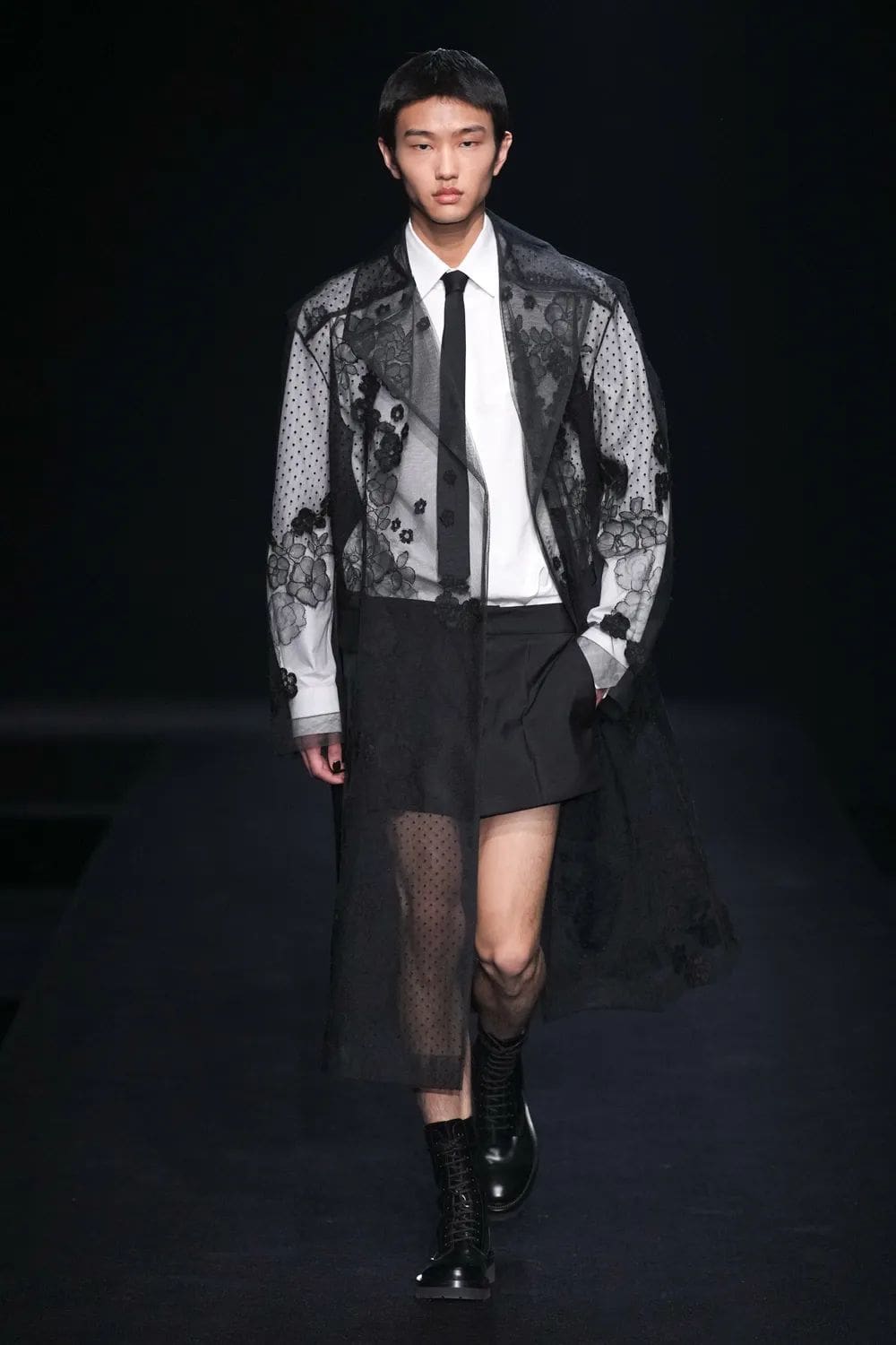 Valentino Haute Couture Printemps Été 2023 Runway Magazine 28