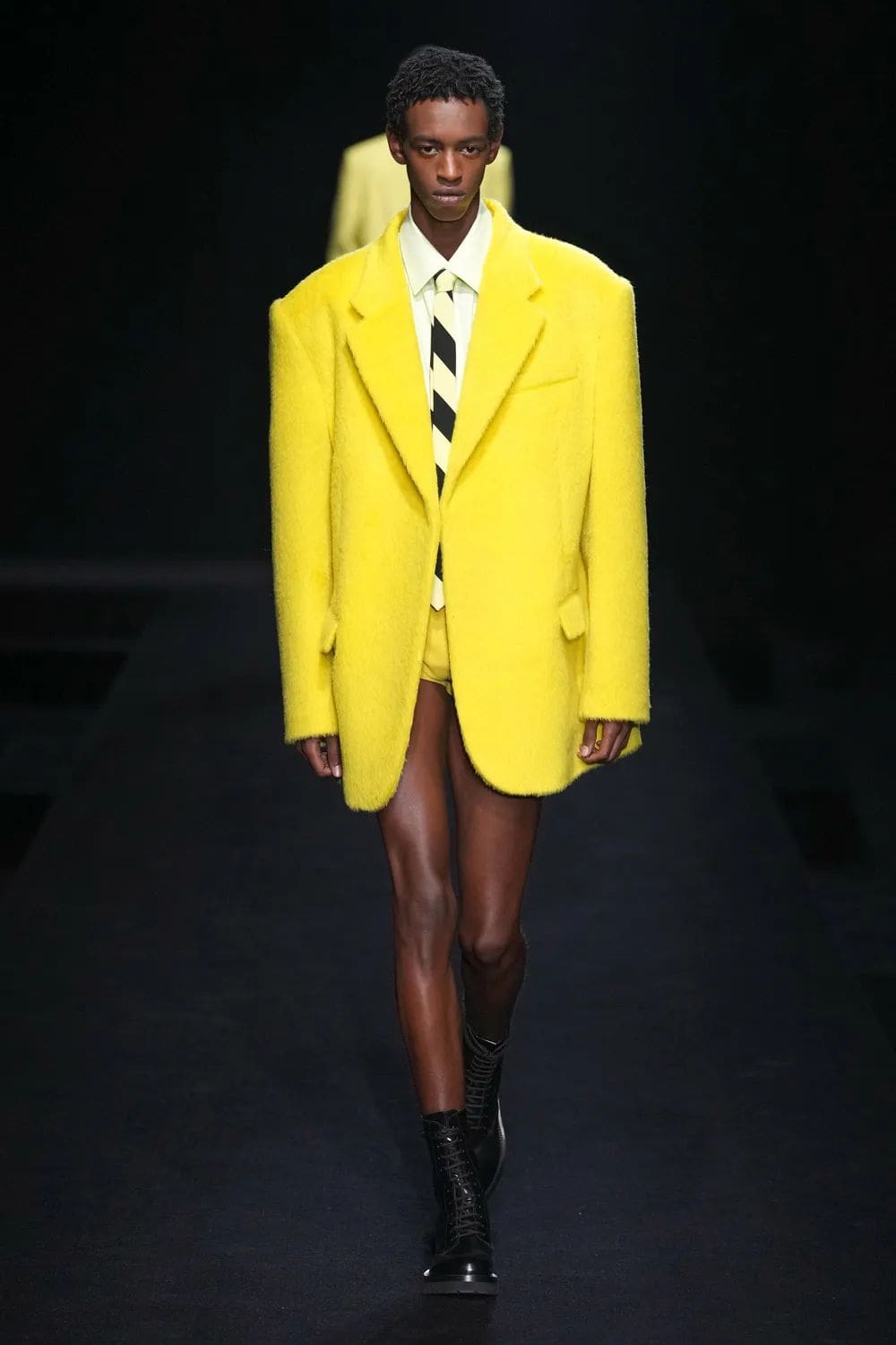 Valentino Haute Couture Printemps Été 2023 Runway Magazine 40