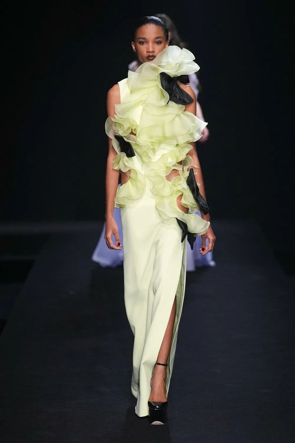 Valentino Haute Couture Printemps Été 2023 Runway Magazine 44