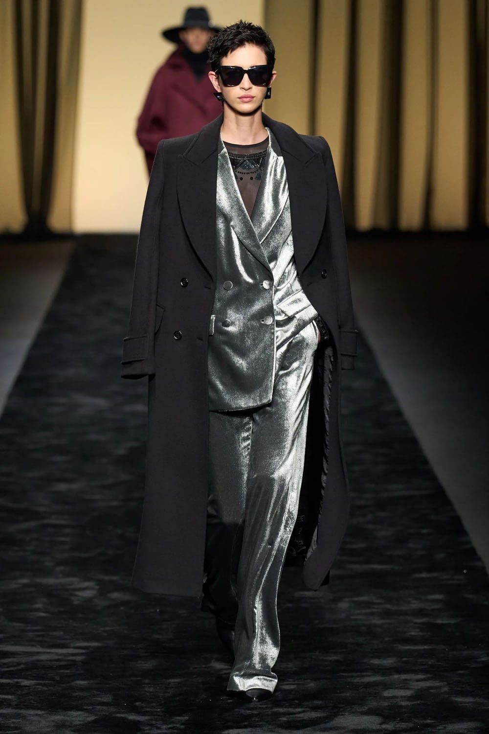 アルベルタ フェレッティ 秋冬 2023 2024 着用する準備ができて Runway 雑誌10