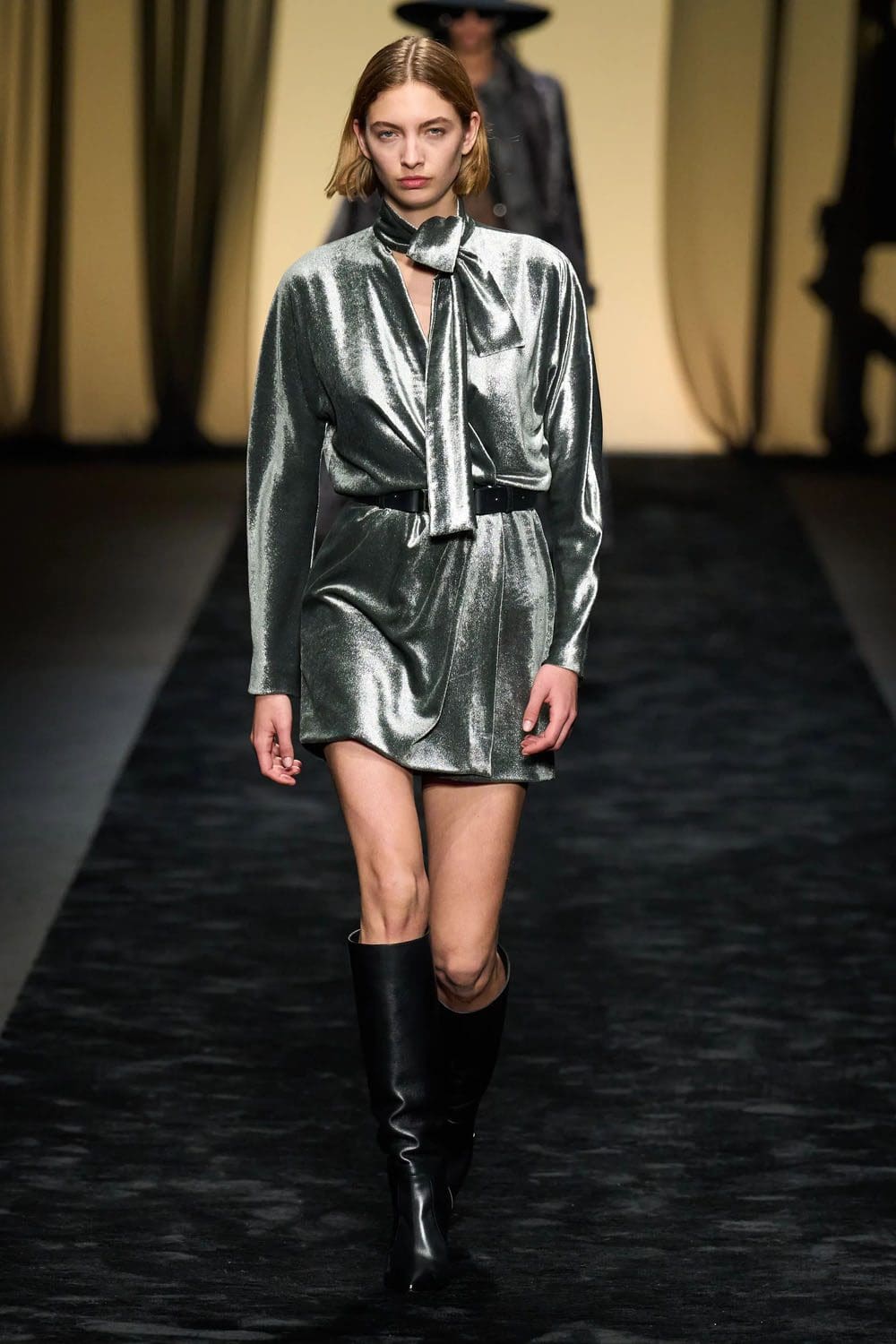 アルベルタ フェレッティ 秋冬 2023 2024 着用する準備ができて Runway 雑誌12