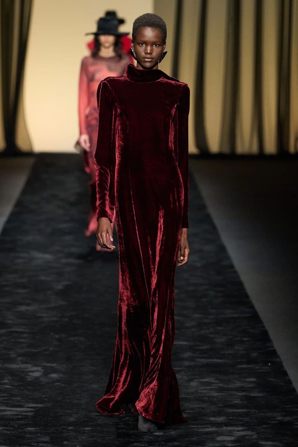 アルベルタ フェレッティ 秋冬 2023 2024 着用する準備ができて Runway 雑誌23