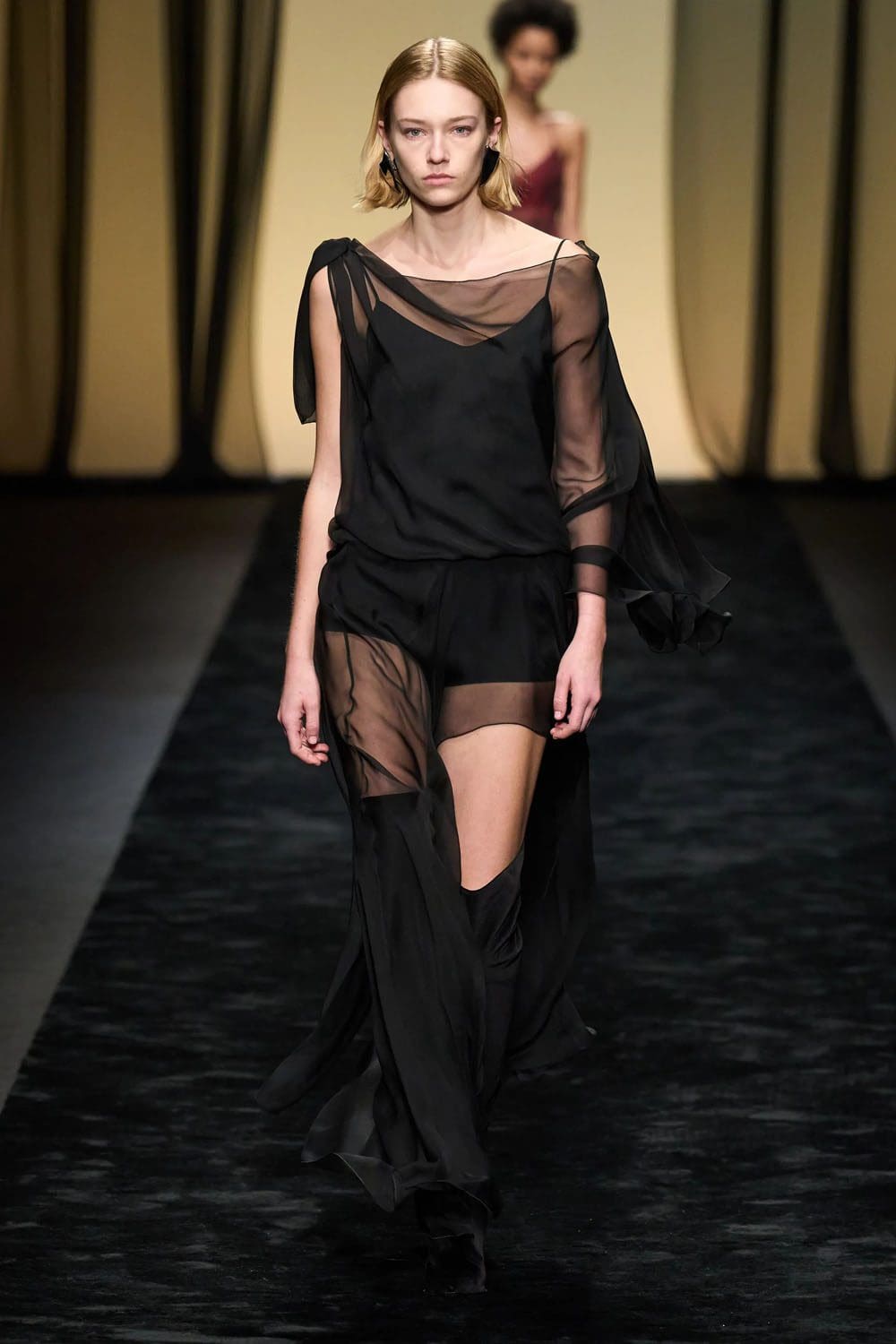 アルベルタ フェレッティ 秋冬 2023 2024 着用する準備ができて Runway 雑誌28