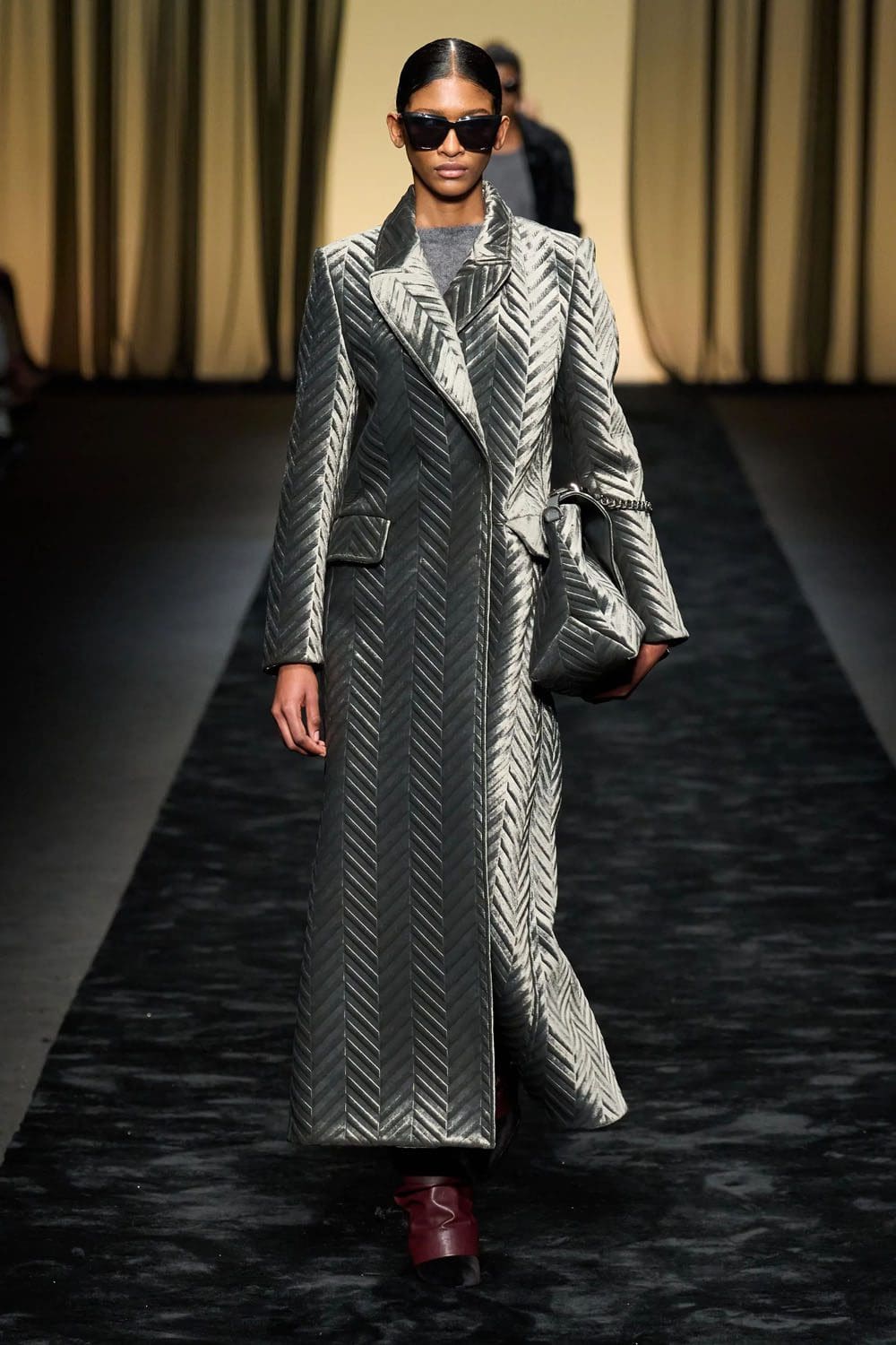 アルベルタ フェレッティ 秋冬 2023 2024 着用する準備ができて Runway 雑誌3