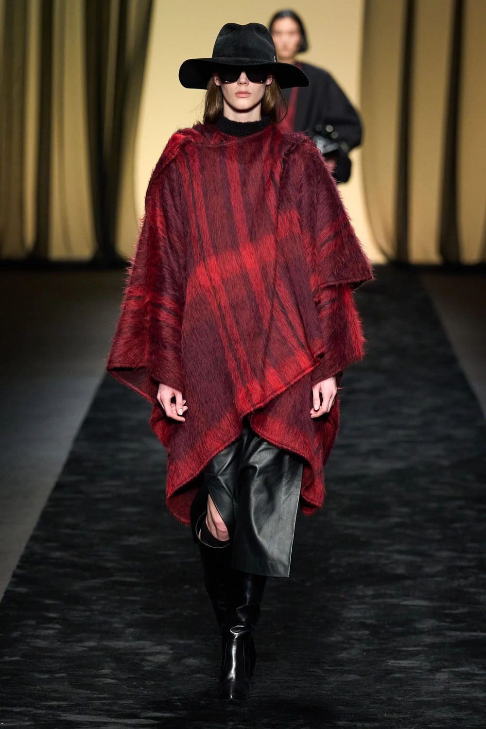 アルベルタ フェレッティ 秋冬 2023 2024 着用する準備ができて Runway 雑誌32
