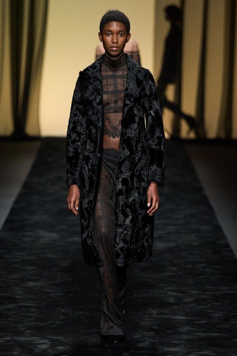 アルベルタ フェレッティ 秋冬 2023 2024 着用する準備ができて Runway 雑誌38