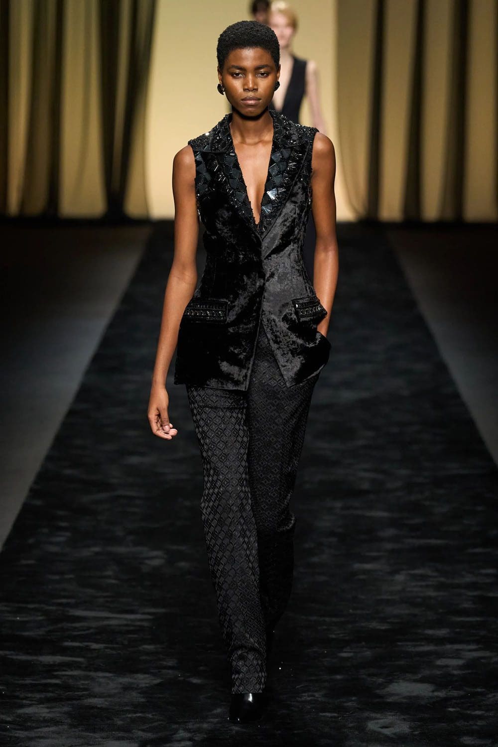 アルベルタ フェレッティ 秋冬 2023 2024 着用する準備ができて Runway 雑誌42