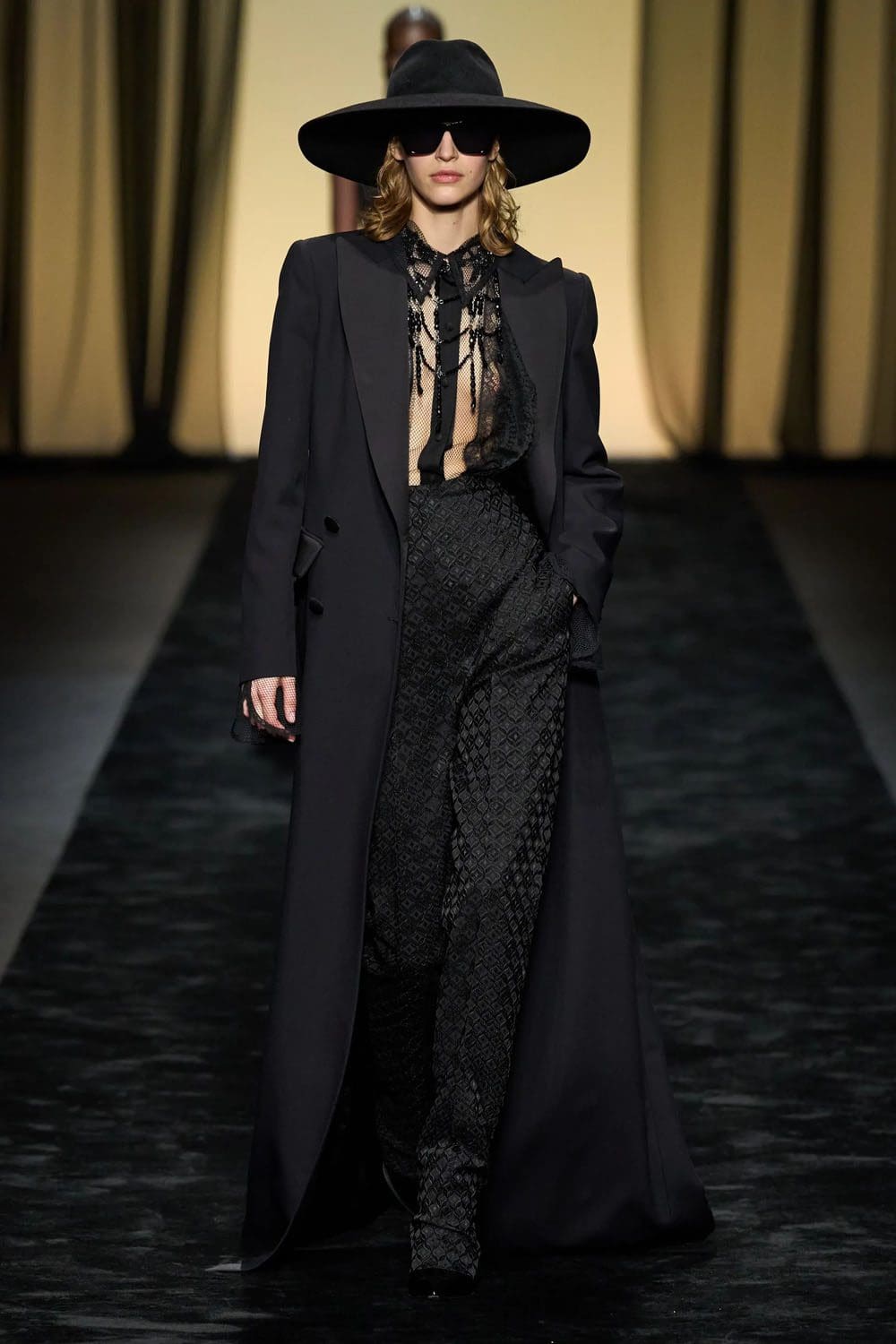 アルベルタ フェレッティ 秋冬 2023 2024 着用する準備ができて Runway 雑誌54